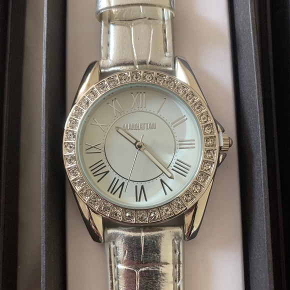 NWT Manhattan by Crotan Quartz Watches, Leather bands, Set of 6, 5 w/stops - Picture 7 of 12